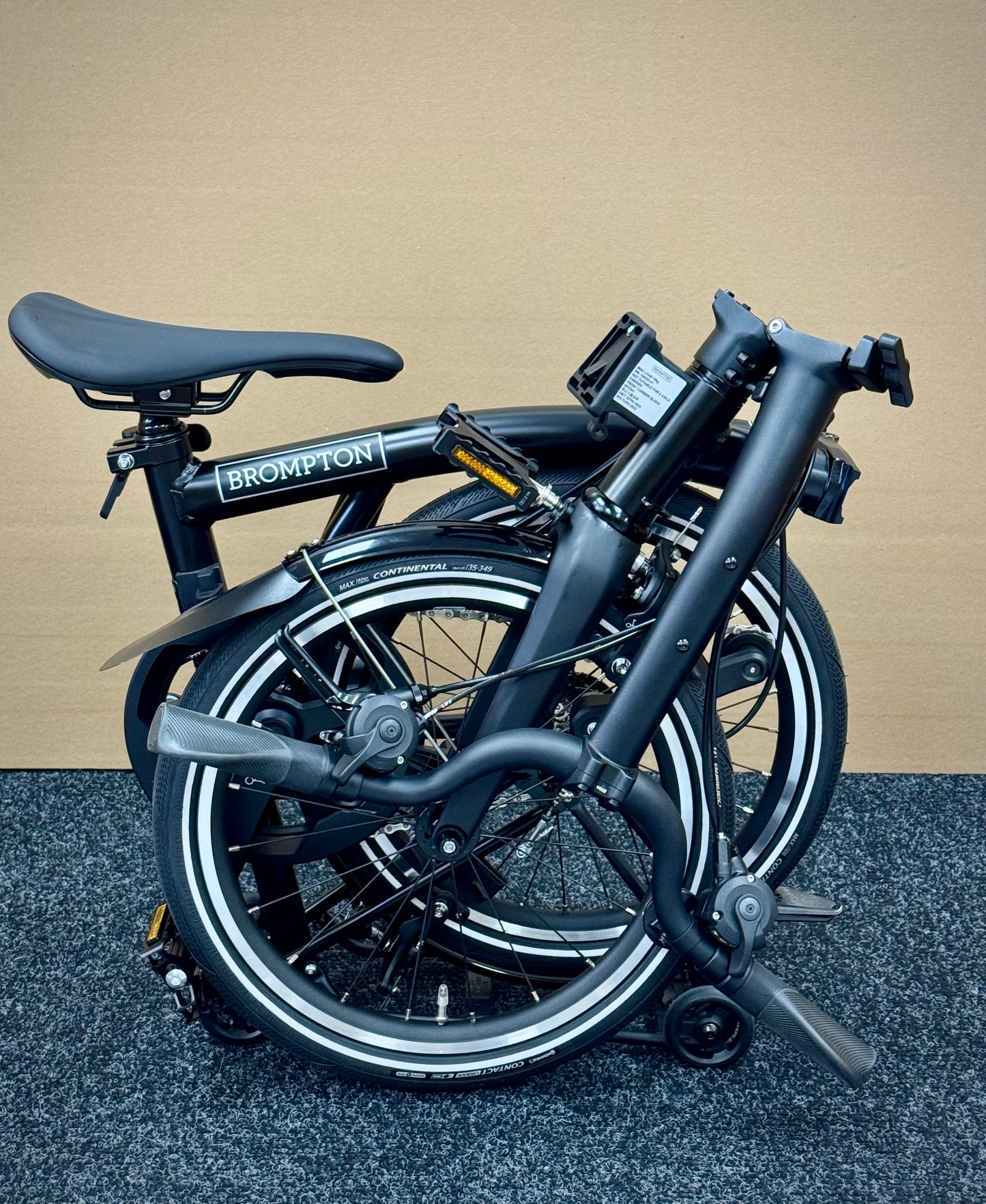 Brompton P Line 12-Speed Mid-HB All Black w/Roller Rack