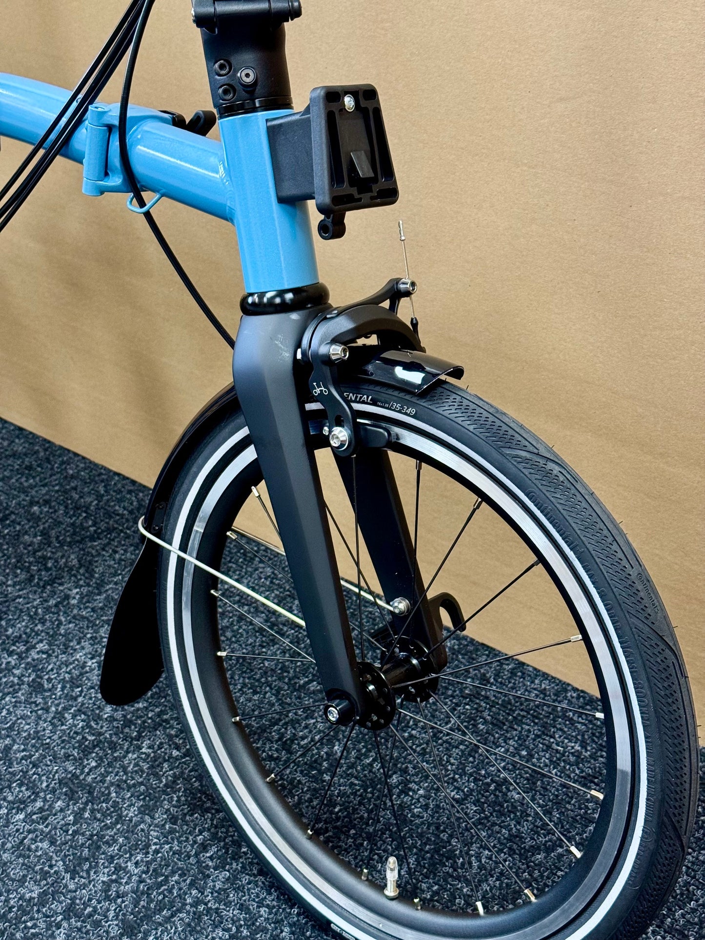 Brompton P Line 12-Speed Mid-HB Cloud Metallic w/Roller Rack