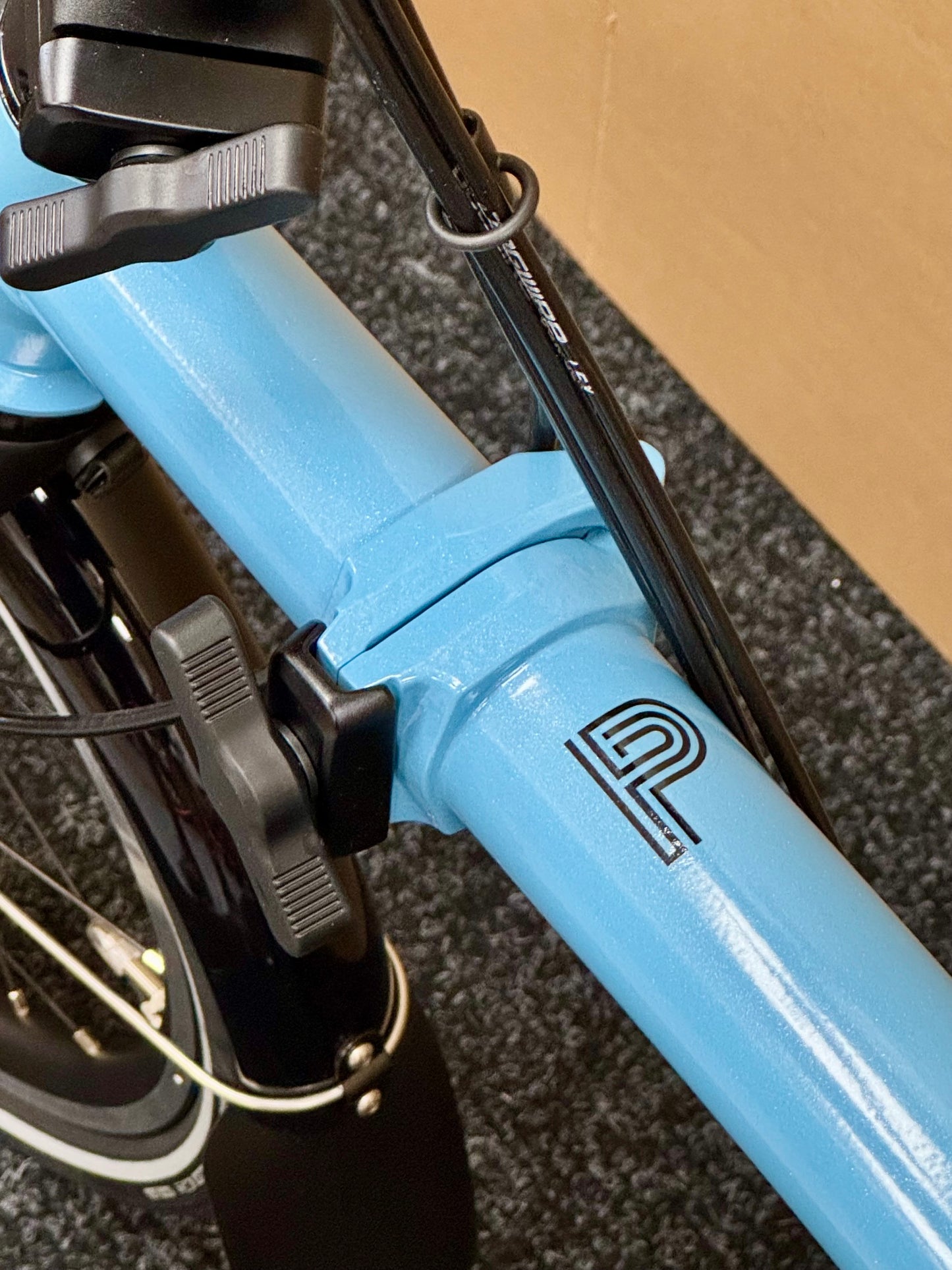Brompton P Line 12-Speed Mid-HB Cloud Metallic w/Roller Rack