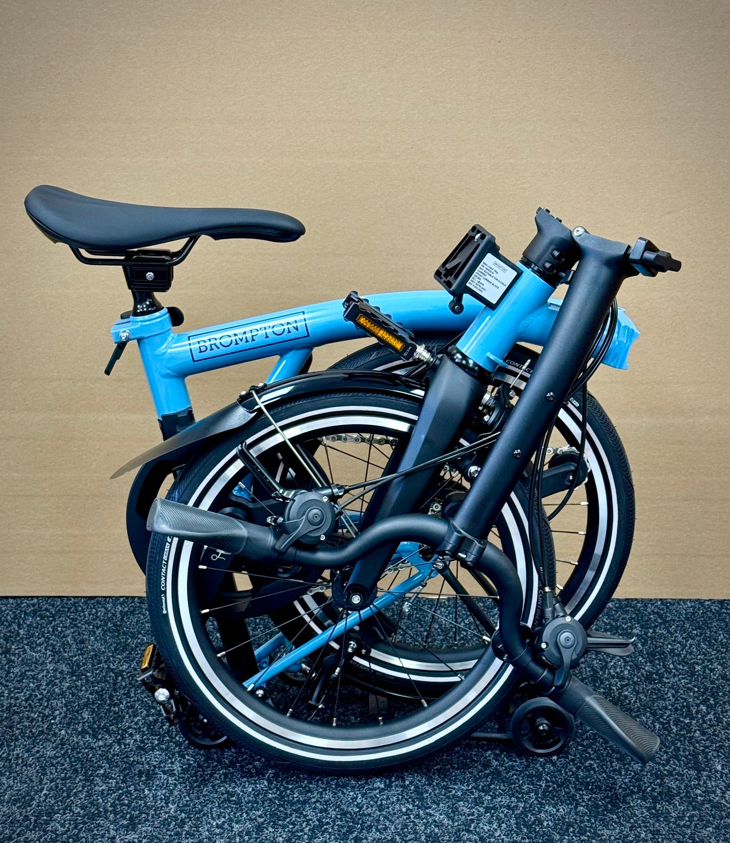 Brompton P Line 12-Speed Mid-HB Cloud Metallic w/Roller Rack