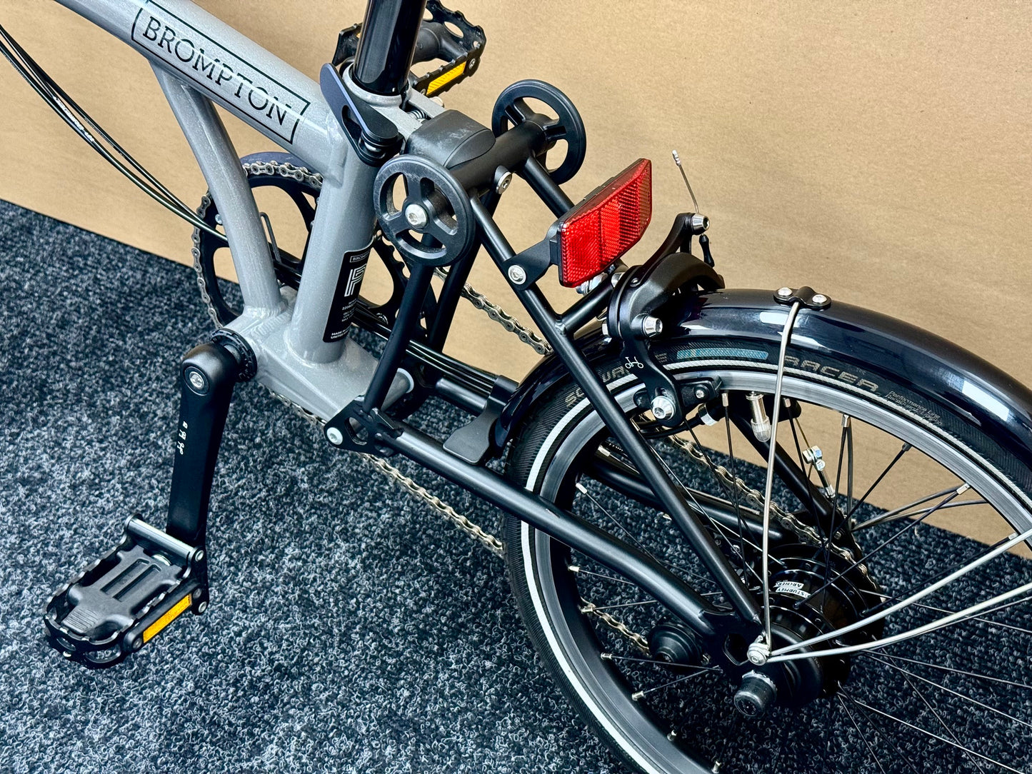 Brompton Pre-Owned P Line 12-Speed Mid-HB Storm Grey Metallic