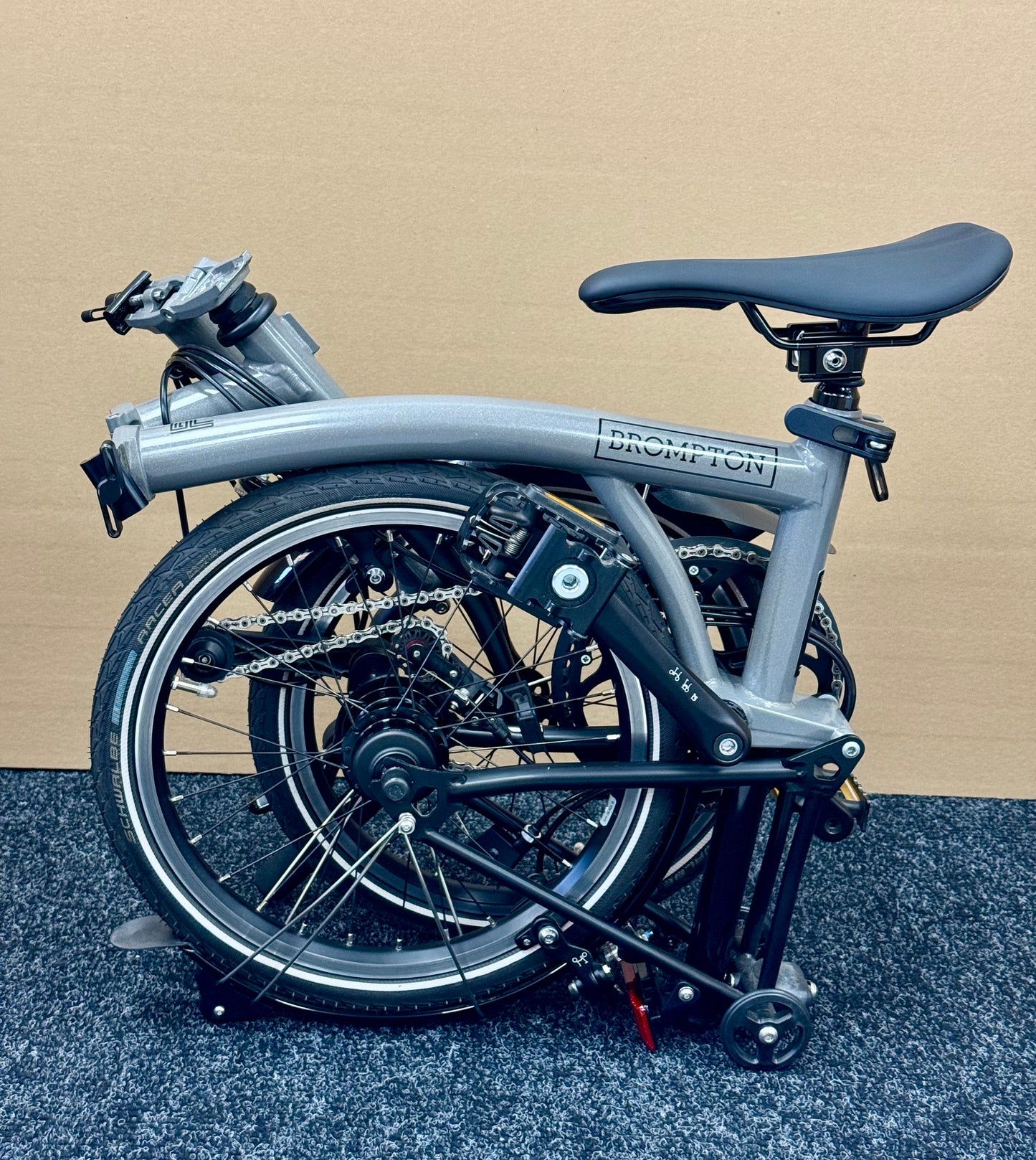 Brompton Pre-Owned P Line 12-Speed Mid-HB Storm Grey Metallic