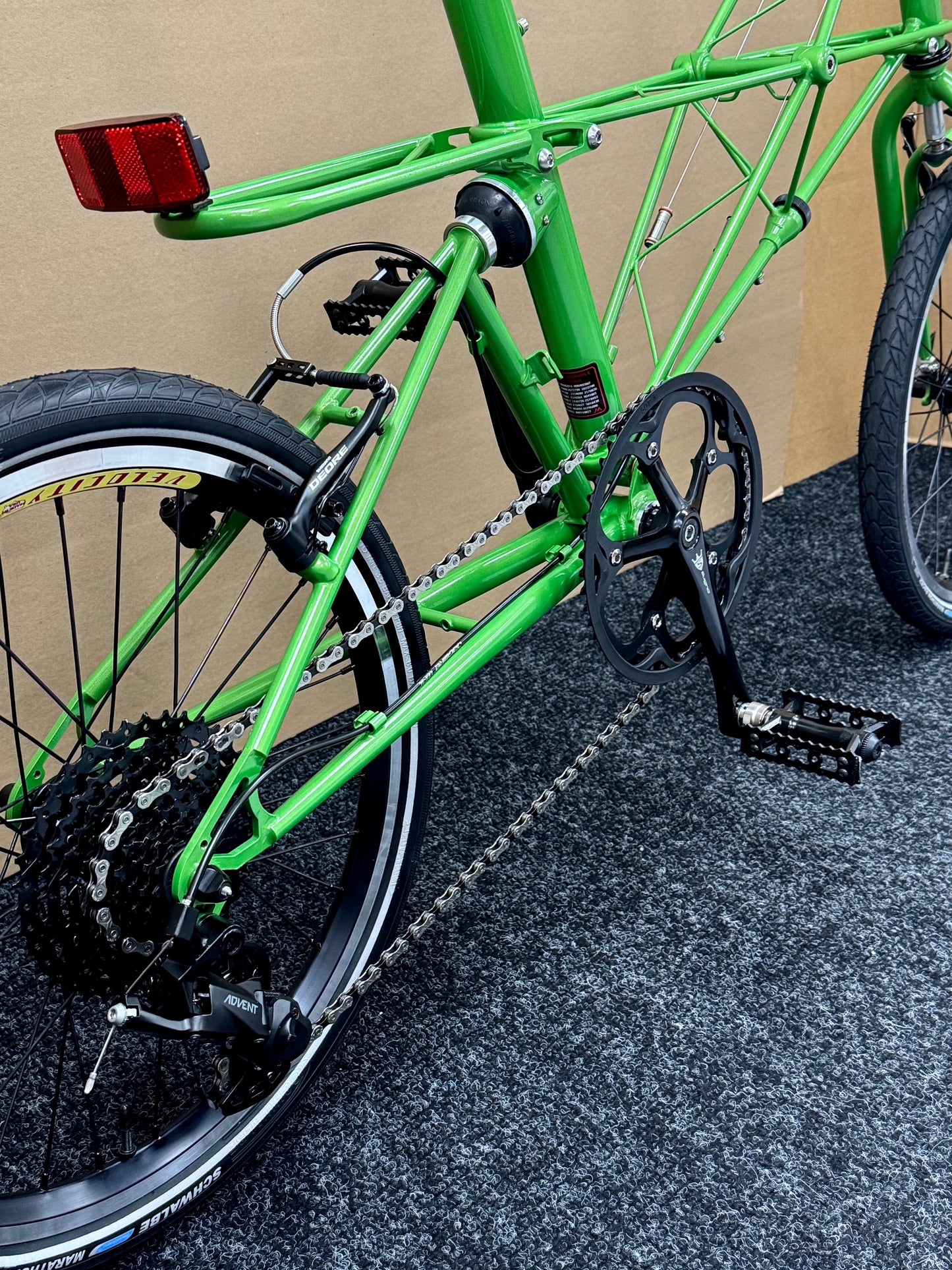 Moulton TSR Wide-Range 9-Speed Bright Green