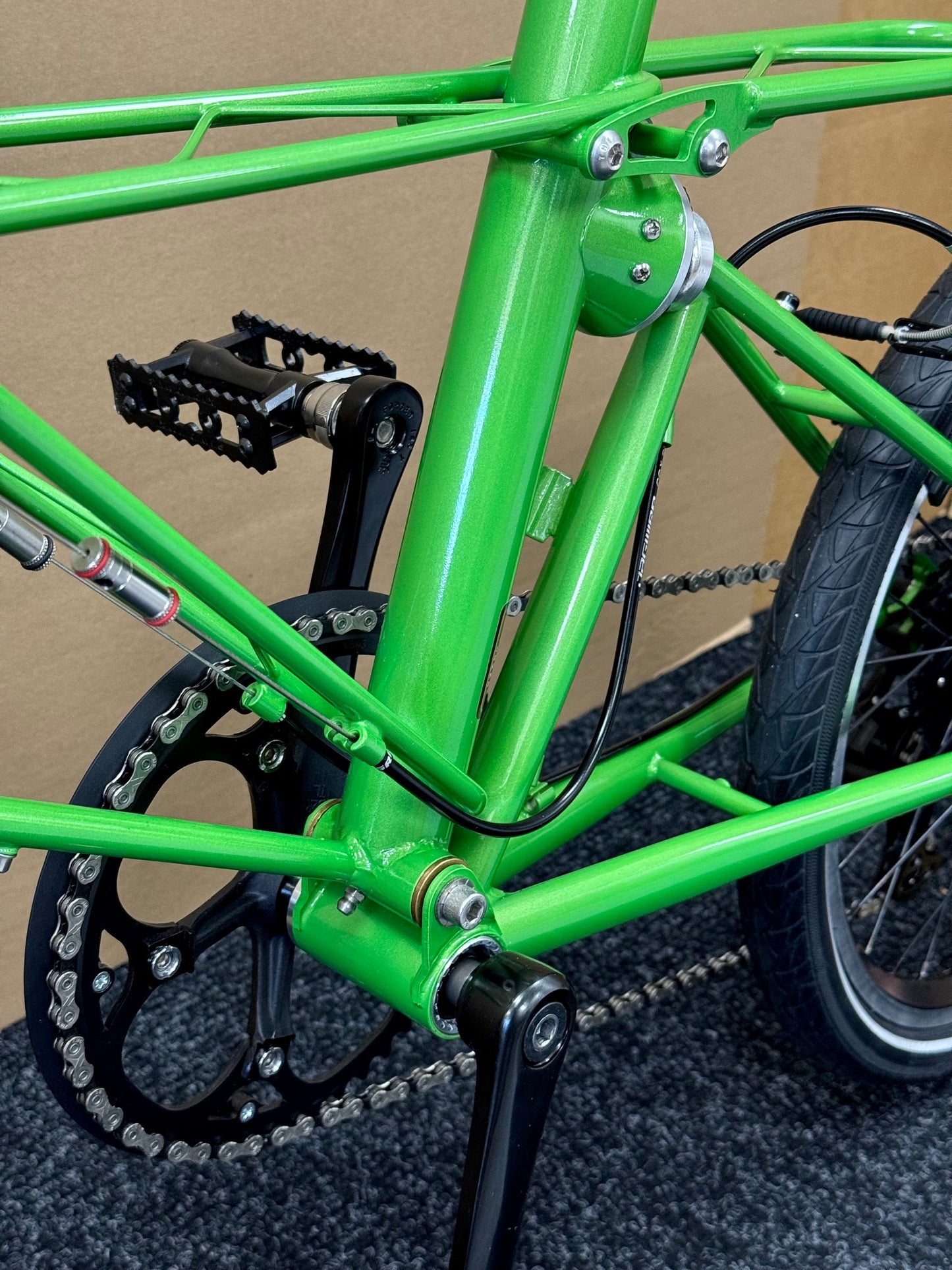 Moulton TSR Wide-Range 9-Speed Bright Green