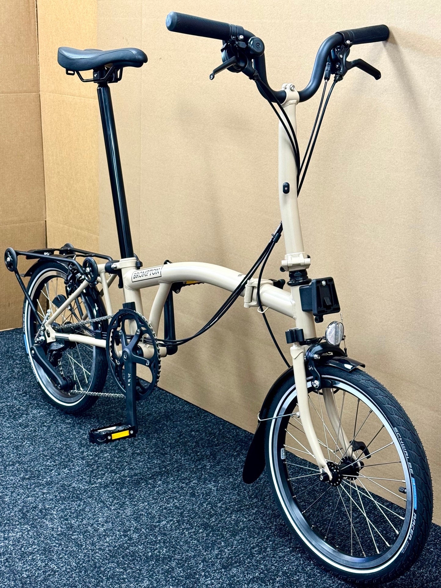 Brompton C Line 12-Speed Mid-HB Dune Sand w/Roller Rack