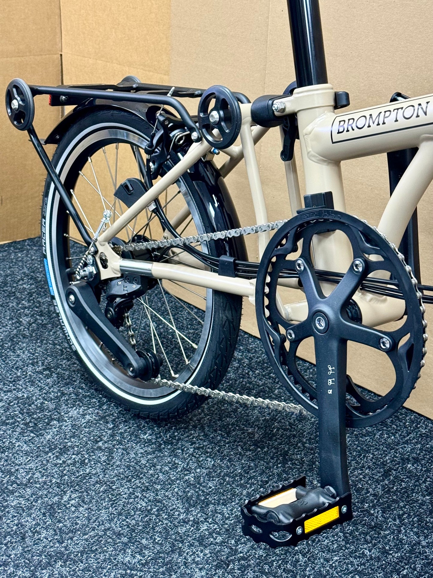 Brompton C Line 12-Speed Mid-HB Dune Sand w/Roller Rack