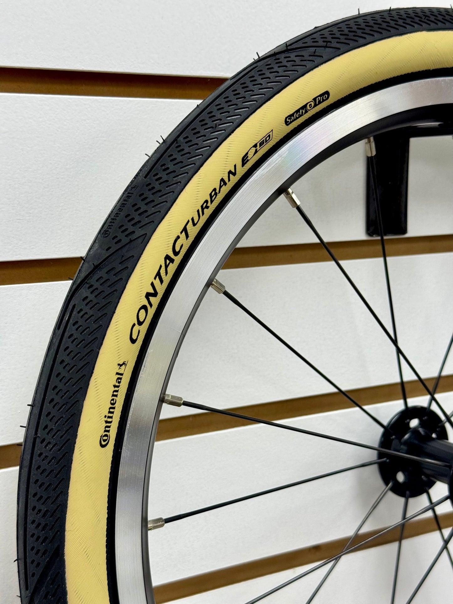 Brompton Continental Contact 16" Urban Cream Wall Folding Tire