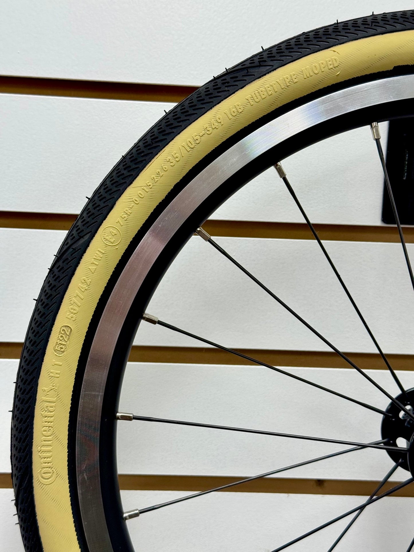 Brompton Continental Contact 16" Urban Cream Wall Folding Tire
