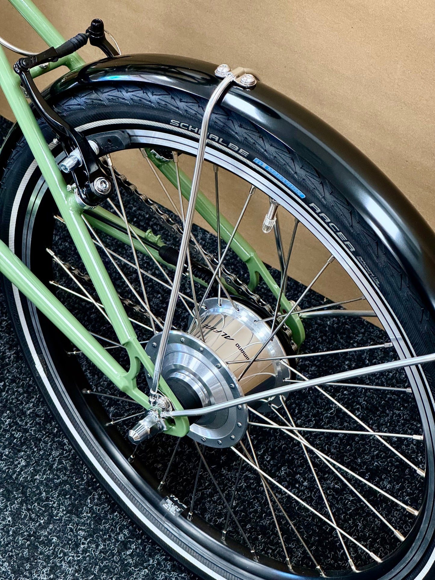 Moulton "The Hall" Special Edition