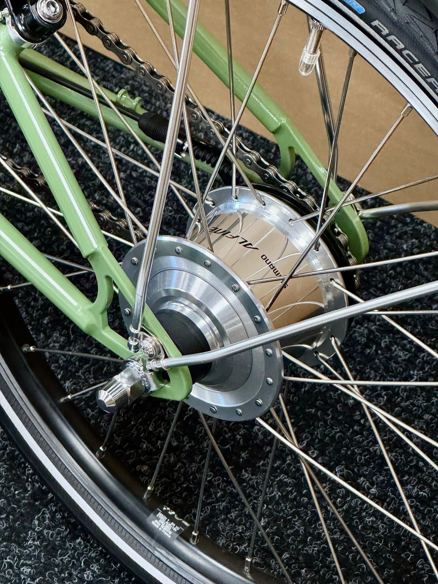 Moulton "The Hall" Special Edition