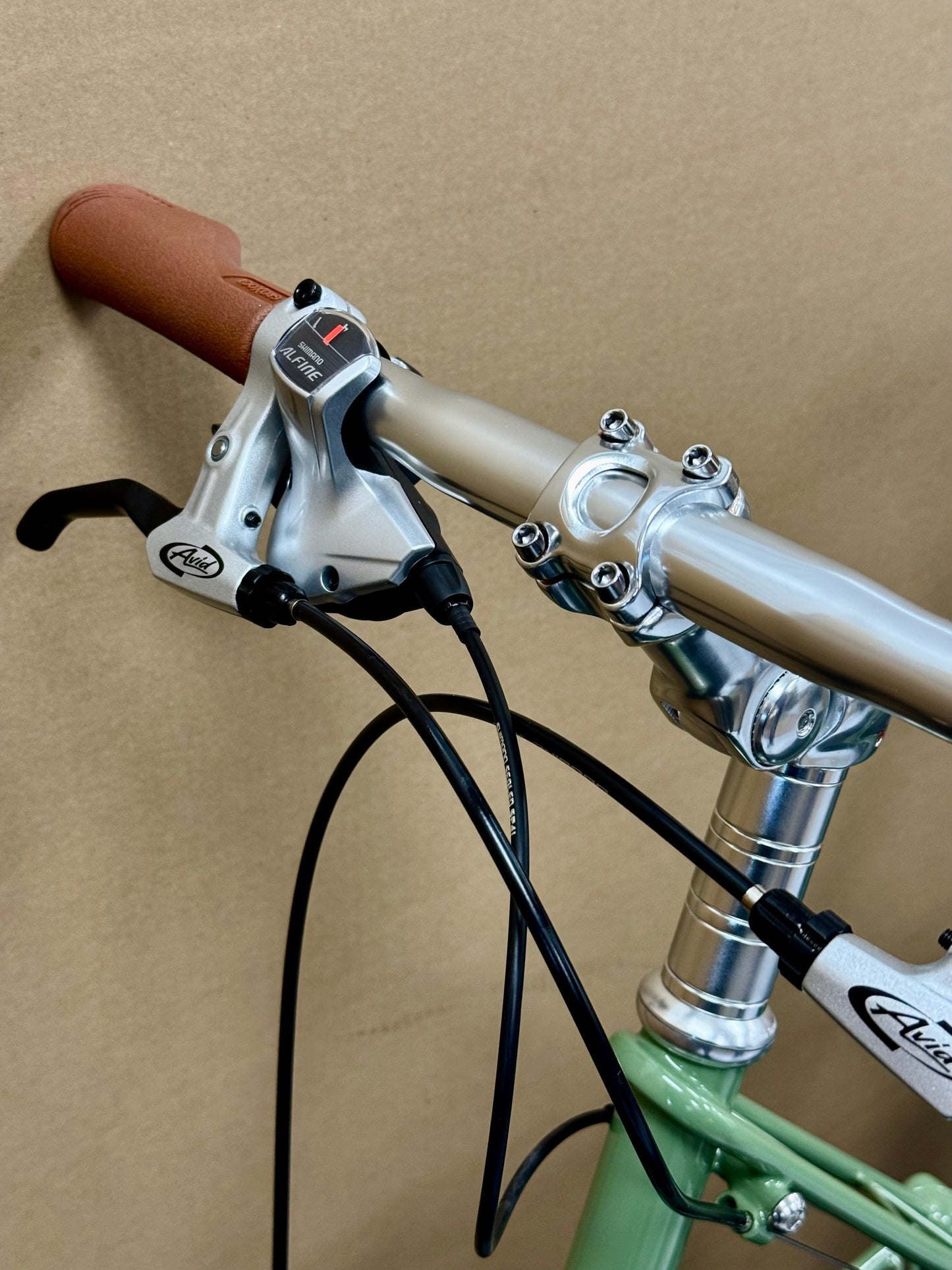 Moulton "The Hall" Special Edition