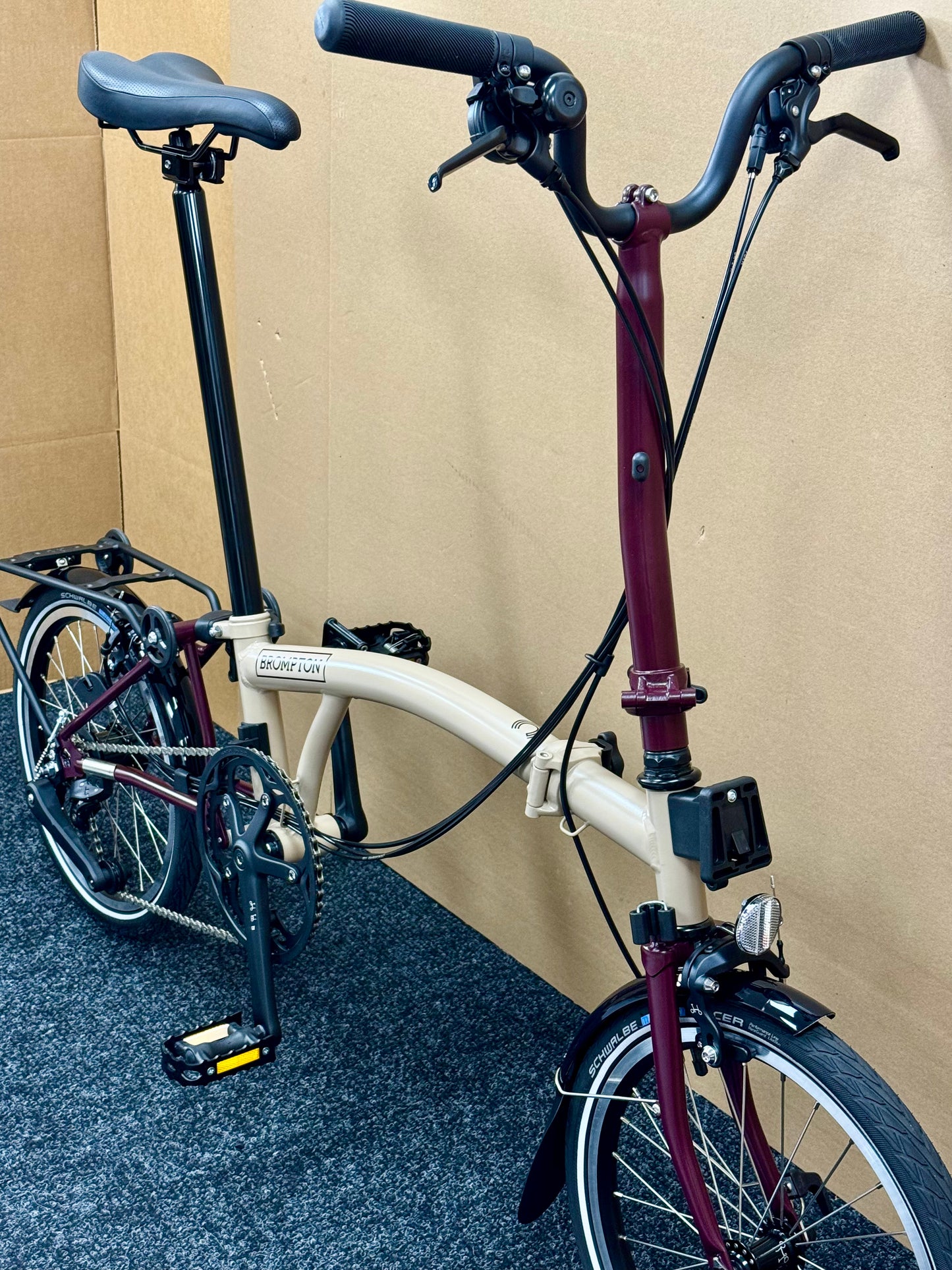 Brompton C Line 12-Speed High-HB Dune/Plum with Roller Rack