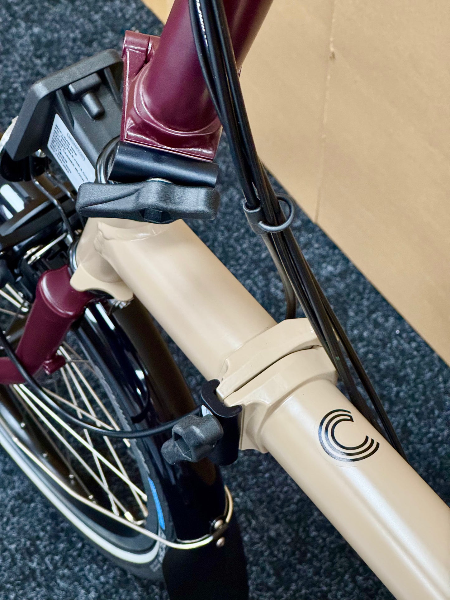 Brompton C Line 12-Speed High-HB Dune/Plum with Roller Rack
