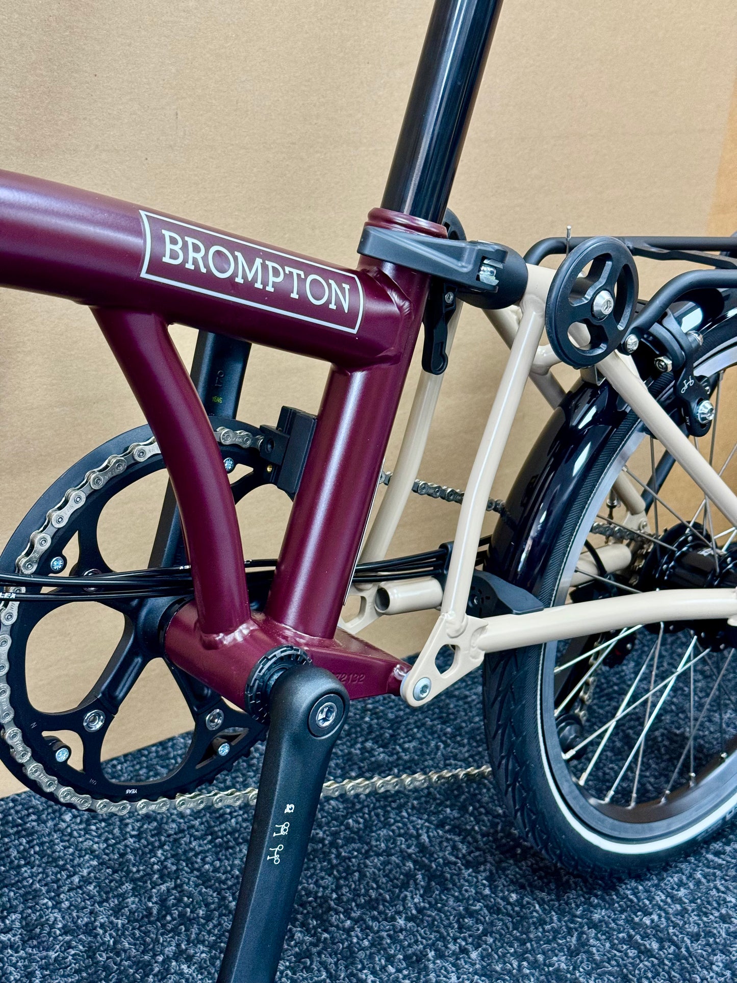 Brompton C Line 12-Speed High-HB Plum/Dune w/Roller Rack