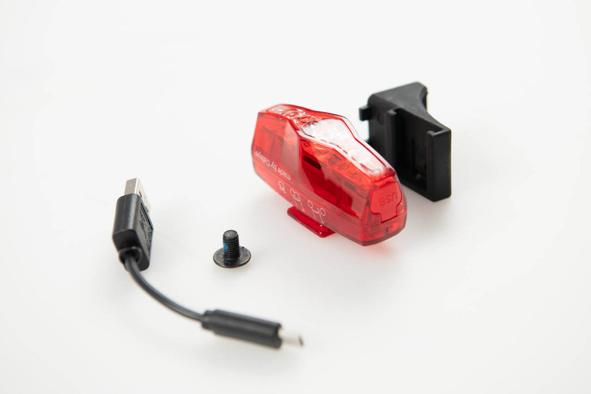 Brompton Cateye VIZ 150 Rear Light and Saddle Bracket Q103799